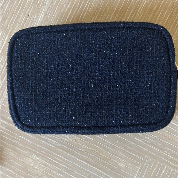 CHANEL Beaute Navy Tweed Travel Cosmetic Pouch with Gold Logo - Picture 4 of 9